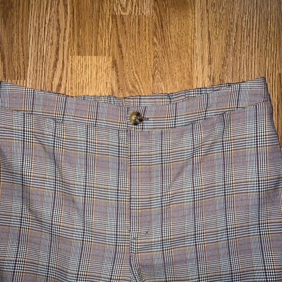 Pants - Picture 4 of 7